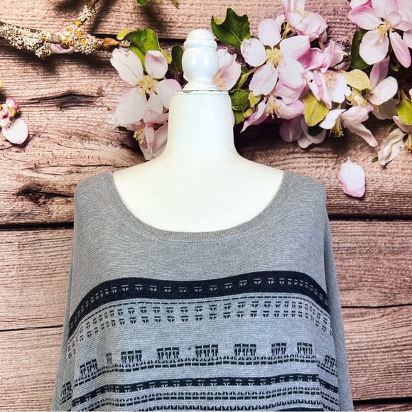SOLD 🛍️ Cg.l.Cg Women’s Cotton Grey Printed Knit Sweater Tunic Plus 3X - Picture 2 of 7